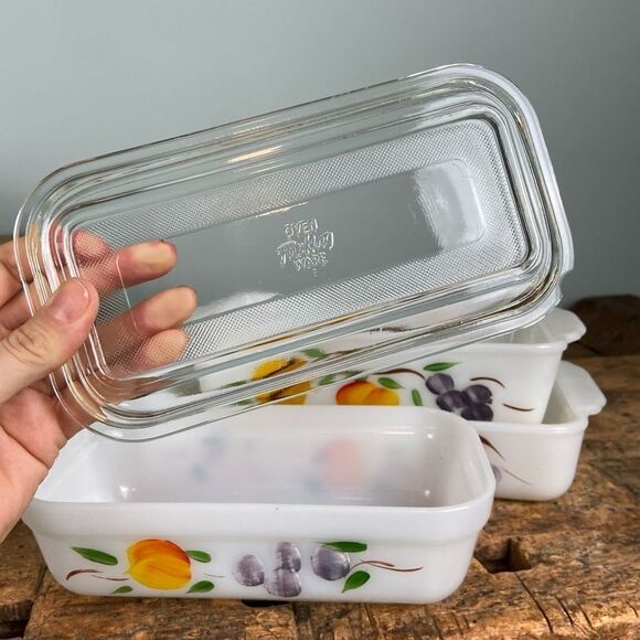 Vintage 1950's Fire King Gay Fad Hand Painted Fruit Refrigerator Dish with Lid - Picture 8 of 9